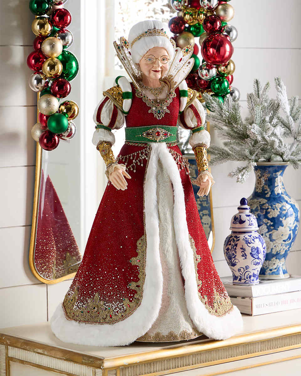 Queen Noelle Claus of the North Pole